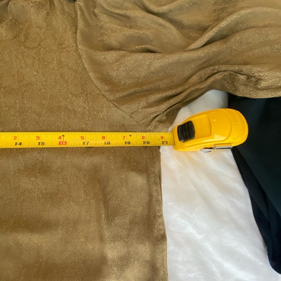 Anthropologie top size medium - Picture 9 of 12